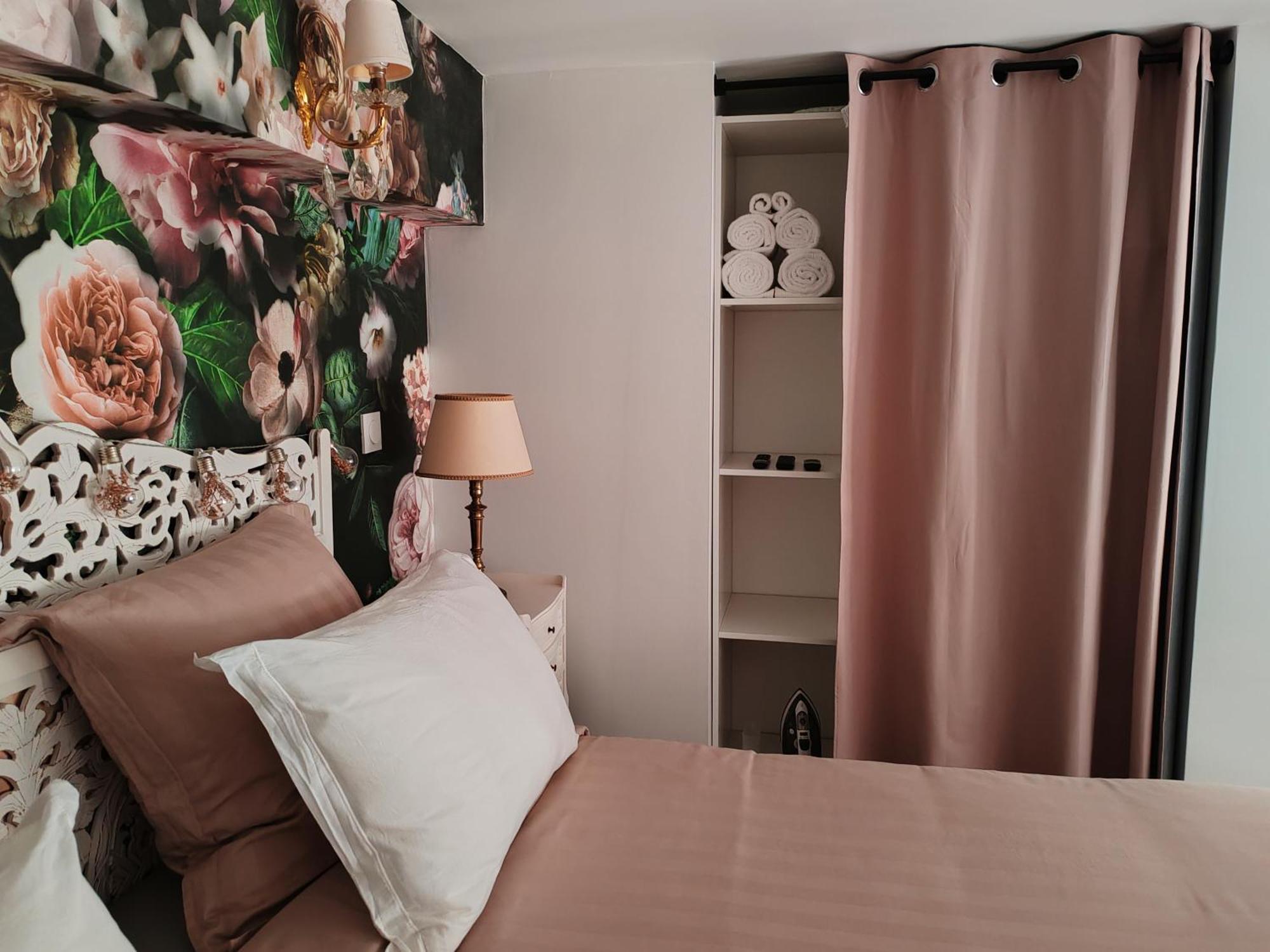 Appartement Bulle D'Antan En Coeur De Ville - Monument Classe Historique - Grand Jaccuzi Καστρ Εξωτερικό φωτογραφία